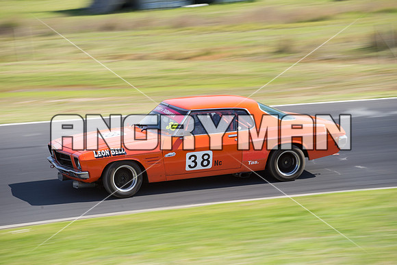 38 Leon Bell - Holden HQ Monaro - Muscle Car Cup Over Two Litre - Classic - Saturday